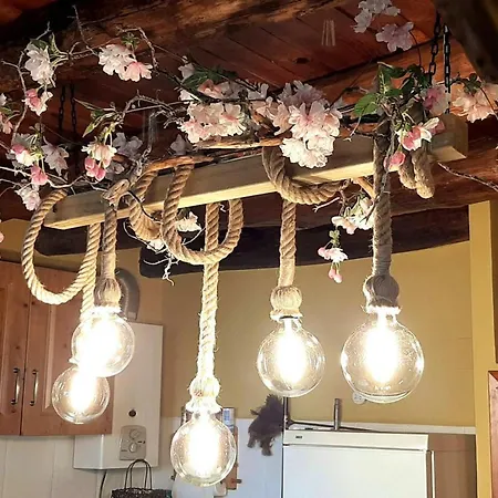 Charming House In Casa de Férias Orés