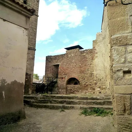 Charming House In Orés