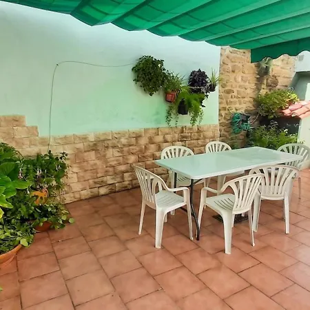 Charming House In Orés