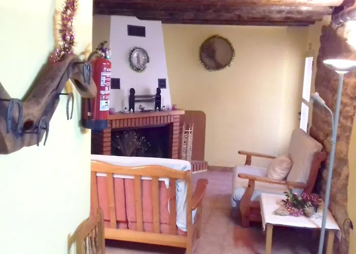 Charming House In Dom wakacyjny Orés