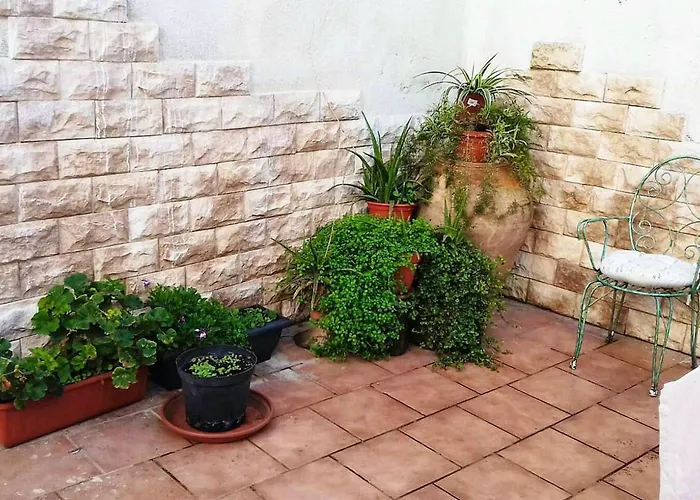 Charming House In Orés